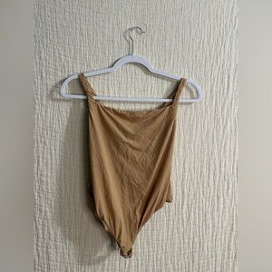 SKIMS Fits Everybody Square Neck Bodysuit in a tan sz L